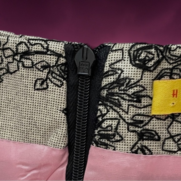 Helen Wang Embroidered Daisy Floral Pencil Skirt with Ribbon Detail Size 4 - Picture 3 of 12